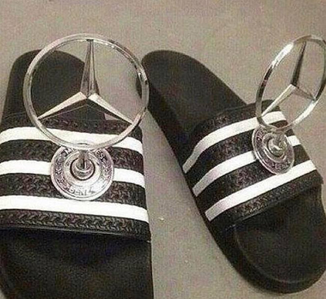 Приколы: люди с Qr кодом и без, а также мастер тюнинга на авто