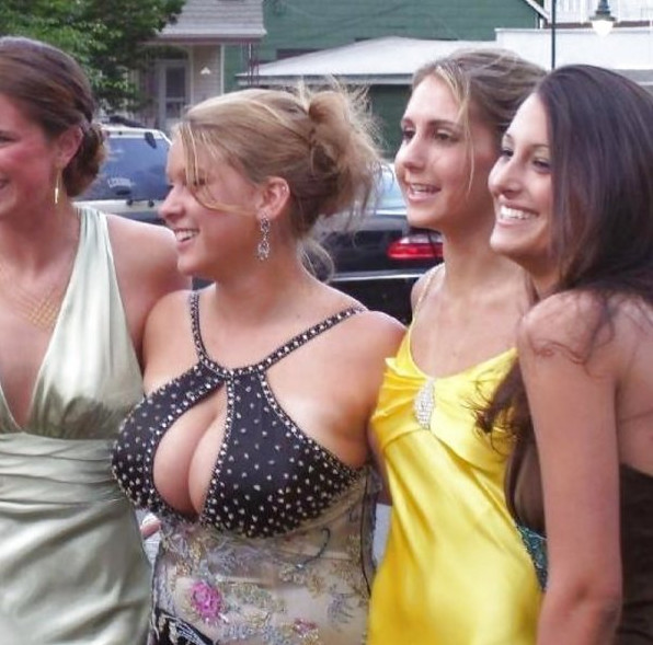 Фото: Грудастые красотки на 01/08/21