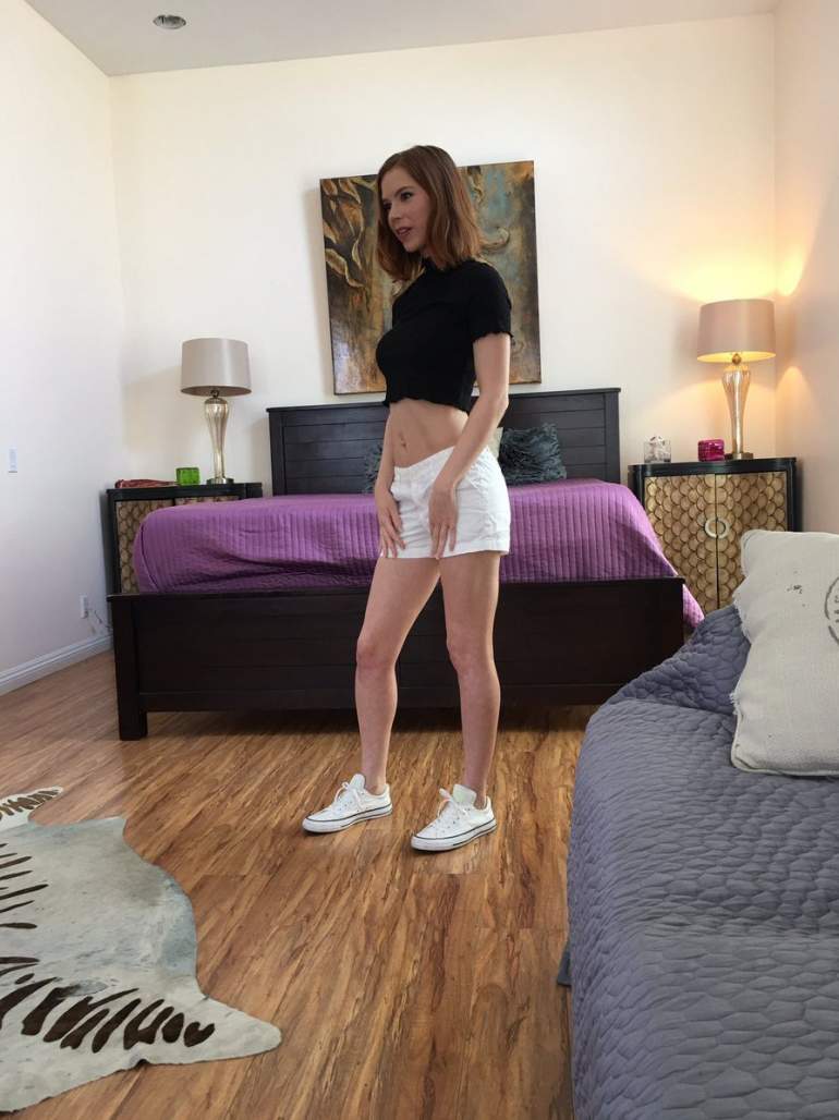 Пеппер Харт на работе