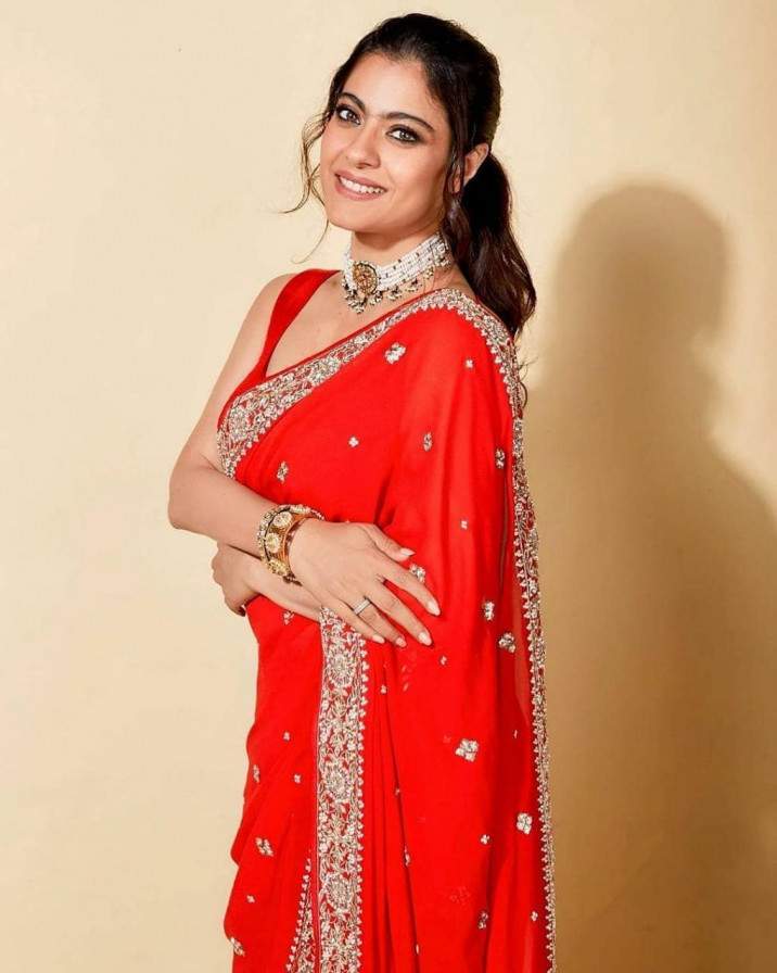 Орыс әйелдерінің үйдегі жұдырығы Автобуста және басқа жерлерде жыныстық қатынас