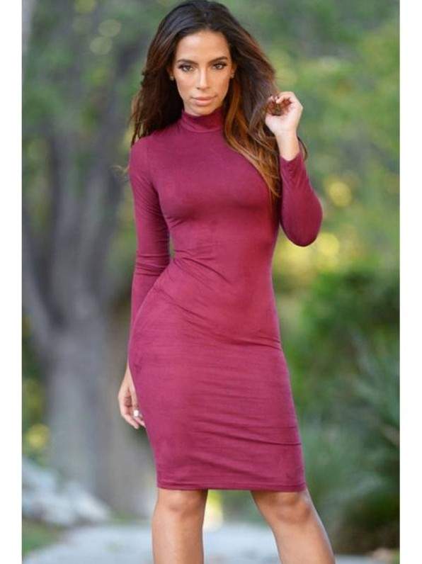 Стиль: Бордовое платье в обтяжку - фото идеи