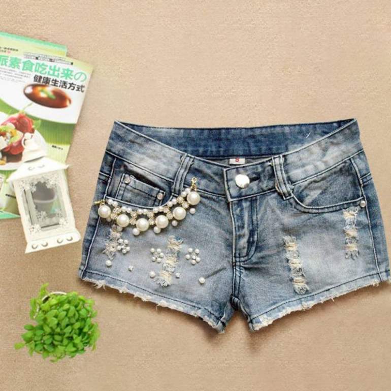 Стиль: Шорты с заклепками - фото идеи