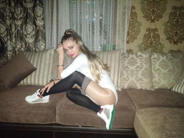 Деревенские сексуальные женщины в колготках на фото