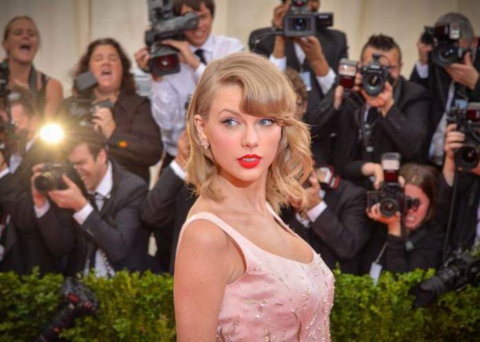 Косплейщица Эйприл Глория: Реальная Тейлор Свифт либо нет? на фото