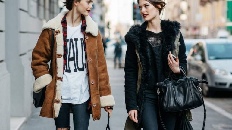 Красивые девушки и Образы с короткой дубленкой