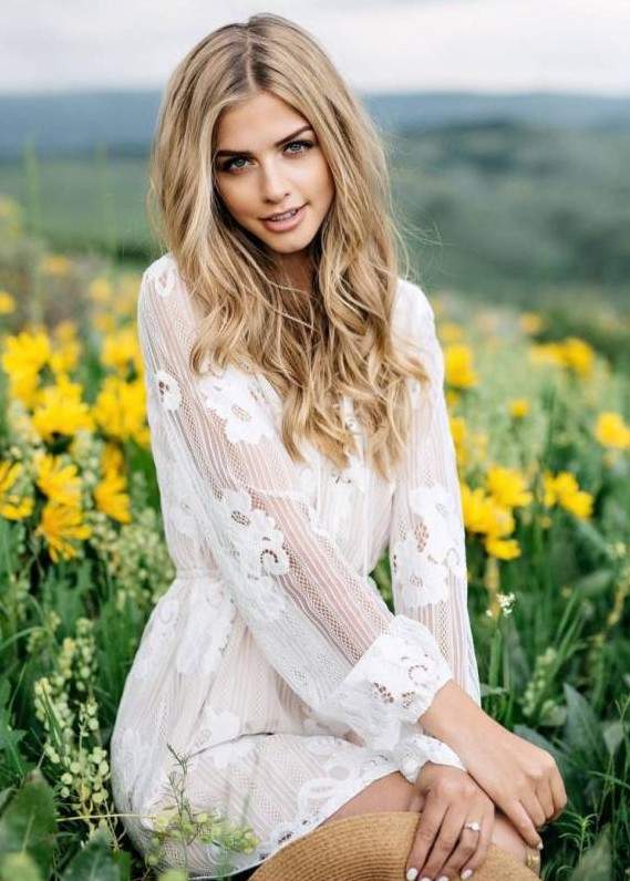 Очаровательные женщины и изящные женщины рф на фото