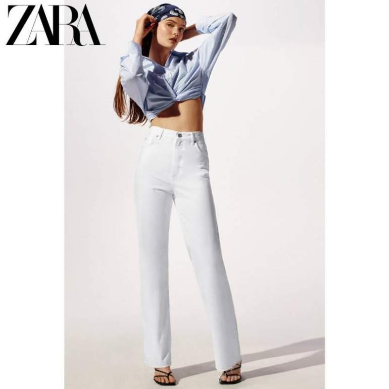 Стиль: Белые джинсы клеш - фото идеи