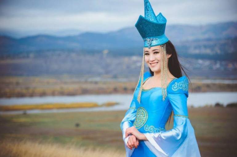 Стиль: Бурятский танцевальный костюм - фото идеи