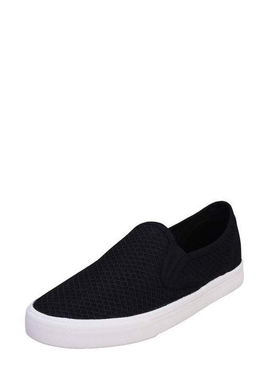 Стиль: Черно белые слипоны - фото идеи