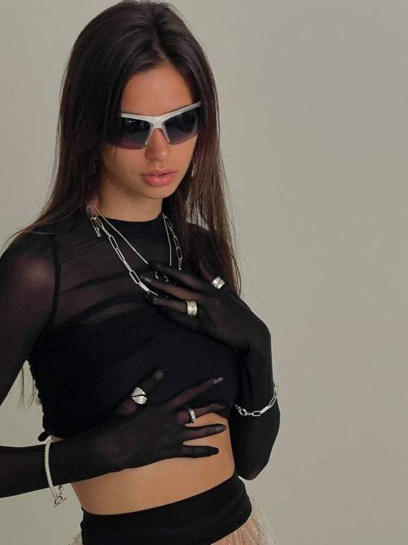 Стиль: Кофта с перчатками - фото идеи