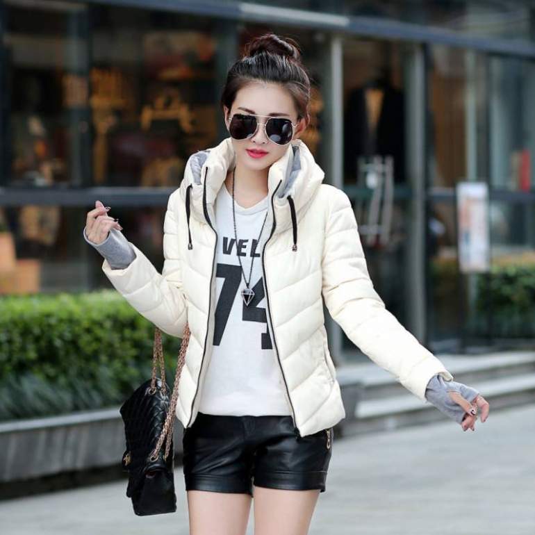 Стиль: Короткая приталенная куртка - фото идеи