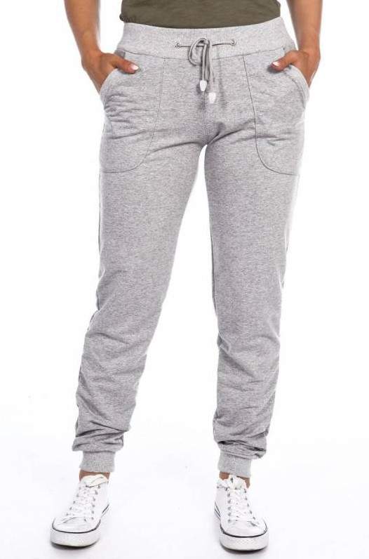 Стиль: Спортивные штаны из футера - фото идеи