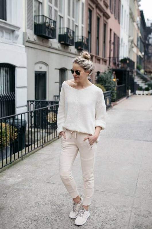 Стиль: Светлые брюки - фото идеи