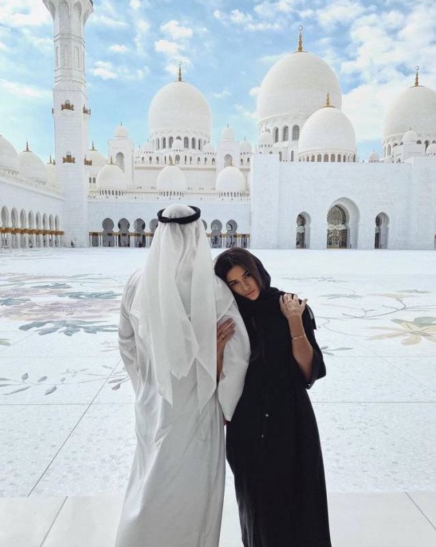 Эмиратские очаровательные женщины на фото