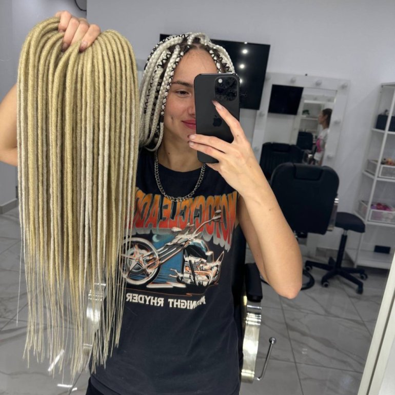 Красивые девушки и Гладкие дреды