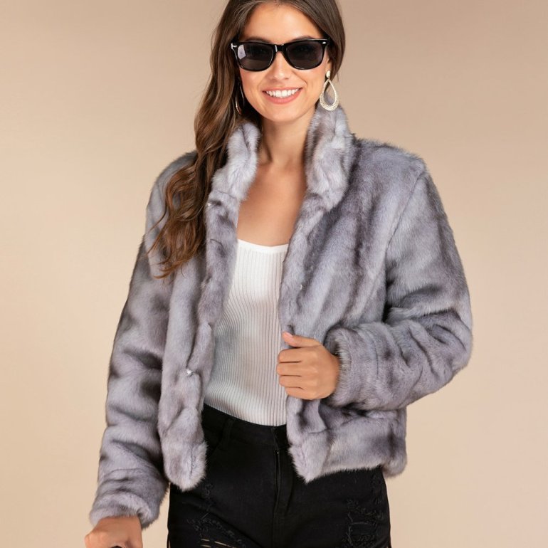 Красивые девушки и Короткие шубки модные