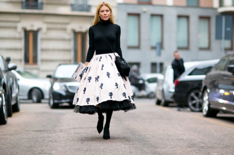 Красивые девушки и Образ с пышной юбкой