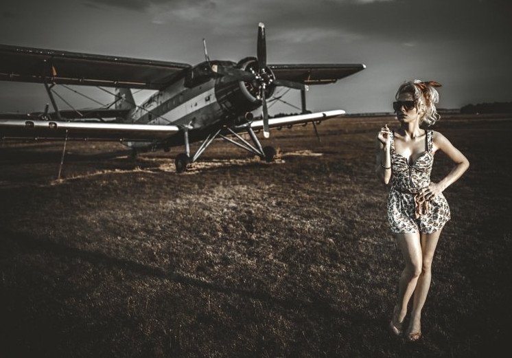 Очаровательные женщины авиатехники