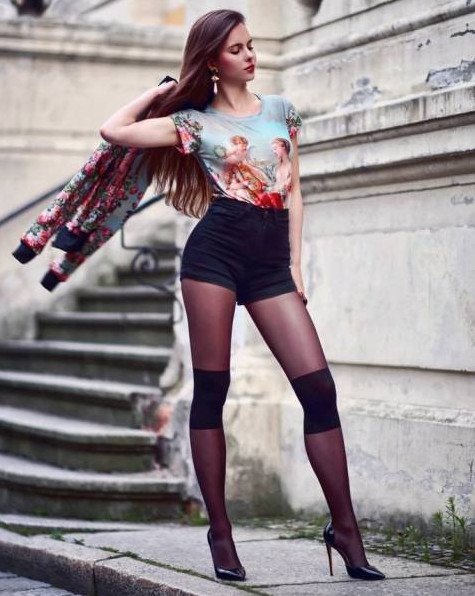 Egri yalangâoch ayollar Siktir va porno