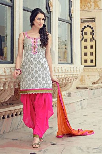 Пенджабские очаровательные женщины на фото