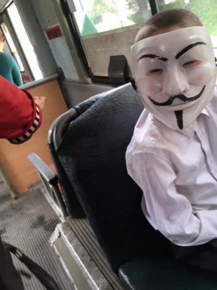 Прикол: Маска Анонимуса забавная