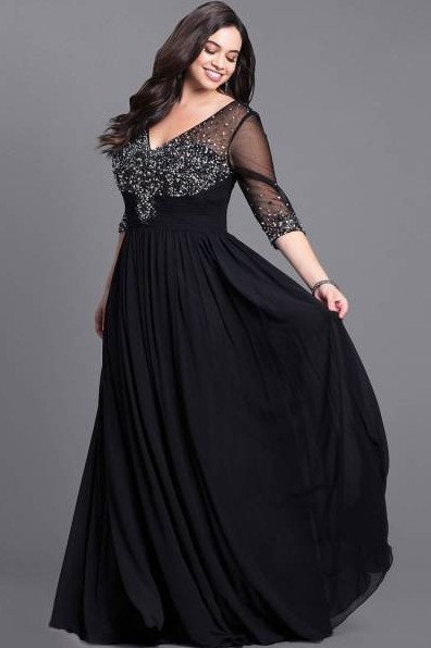 Пышноватые очаровательные женщины в вечерних платьицах на фото