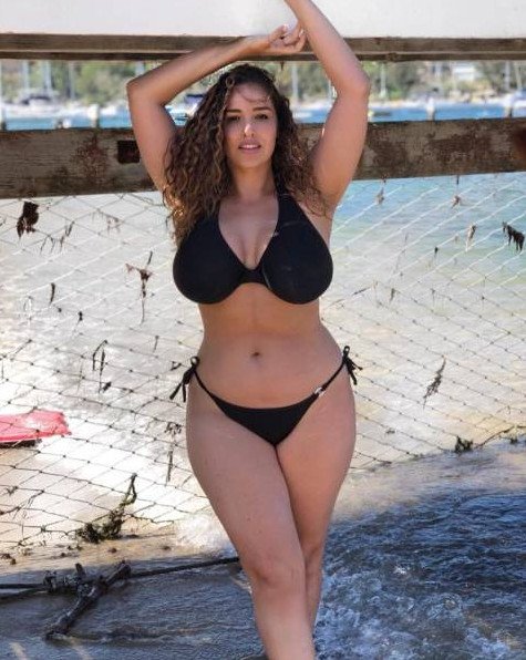 Сочные полные очаровательные женщины