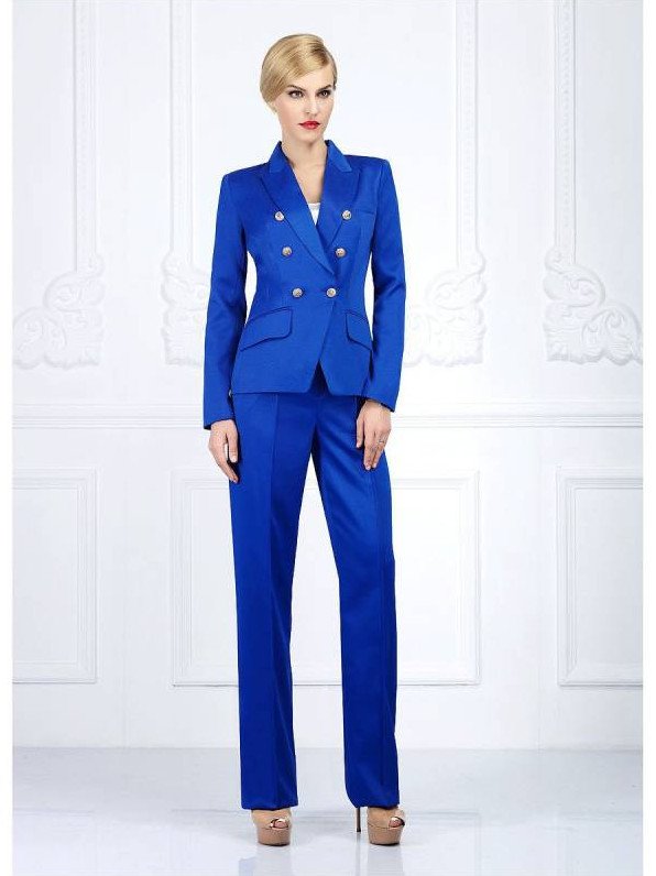 Стиль: Ярко синий костюм - фото идеи