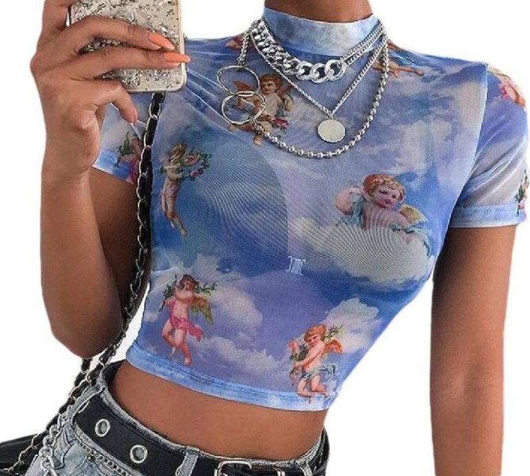 Стиль: Кроп топ джинсы рубашка - фото идеи