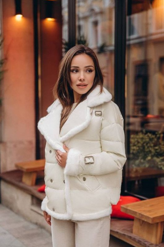 Стиль: Куртки пуховики дубленки - фото идеи