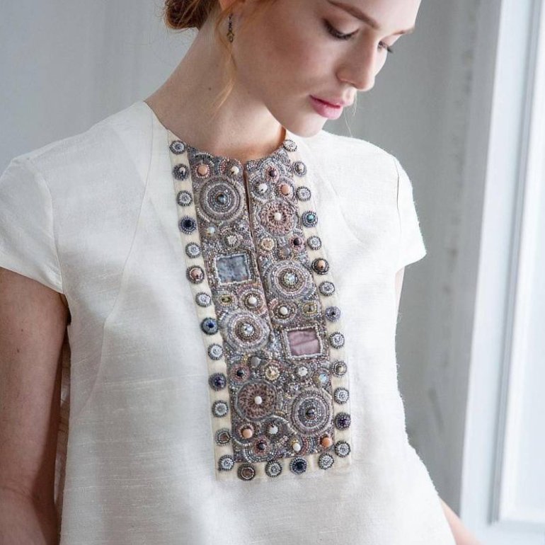 Стиль: Платье из вышитого хлопка - фото идеи