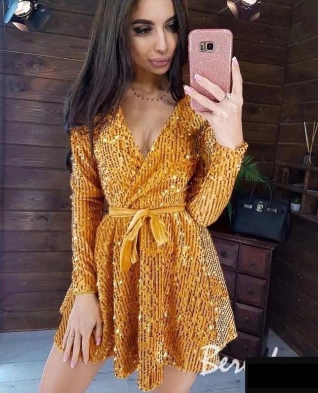 Стиль: Платья из ткани с пайетками - фото идеи