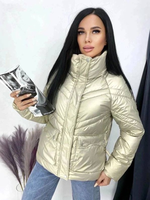 Стиль: Светлая куртка - фото идеи