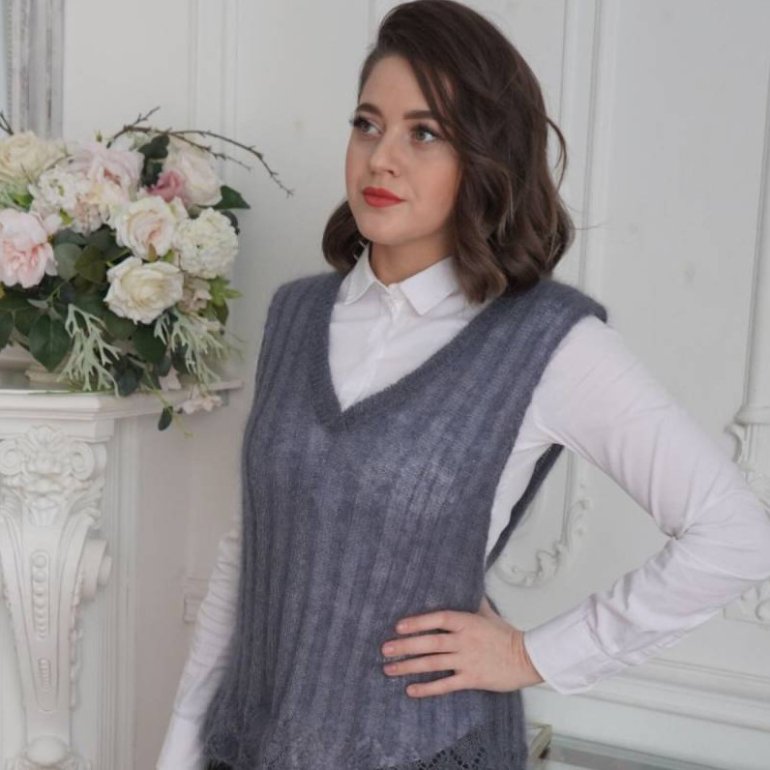 Стиль: Вязаный пуховый жилет - фото идеи