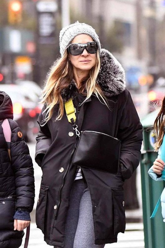 Стиль: Знаменитости в пуховиках - фото идеи