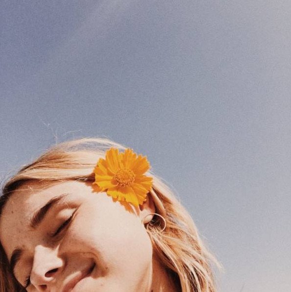 Ухмылка очаровательные женщины эстетика