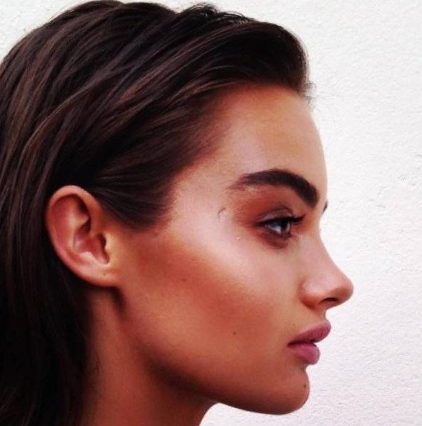 Небольшой нос у девушки ( 39 фото )