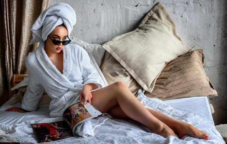 Попа в халате + много фото