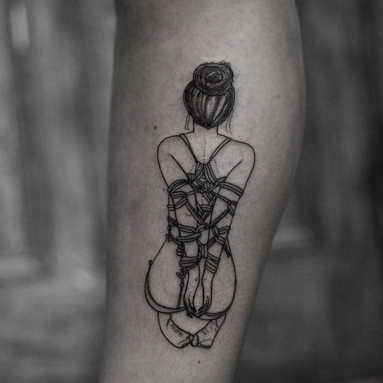 👩‍❤️‍👨 Татуированная связанная девушка