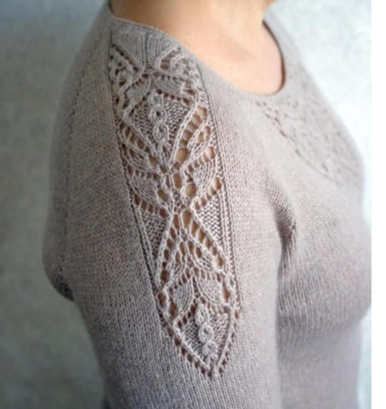 Идеи стильного джемпера с ажурной вставкой