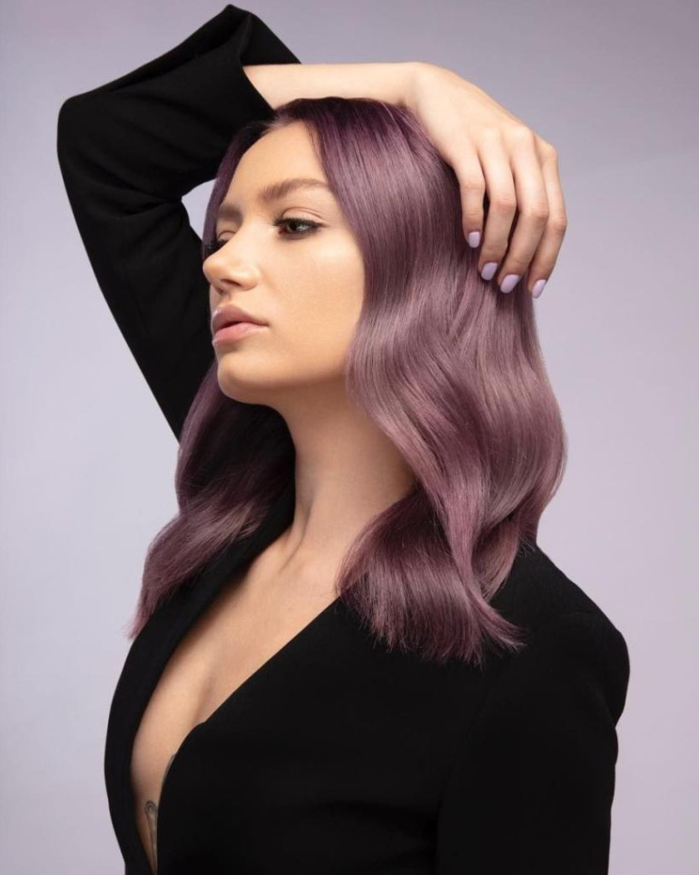 Как достичь стильного шоколадно-фиолетового цвета волос