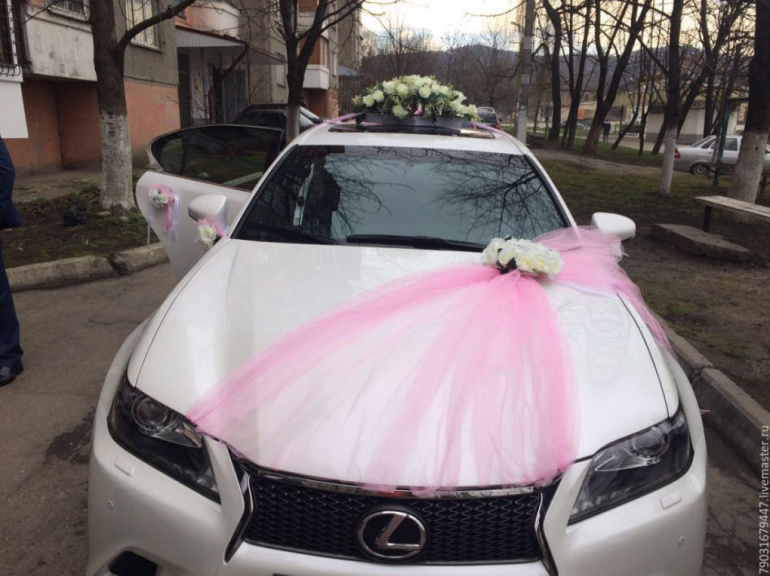 Как украсить машину фатой на свадьбу: лучшие идеи и советы