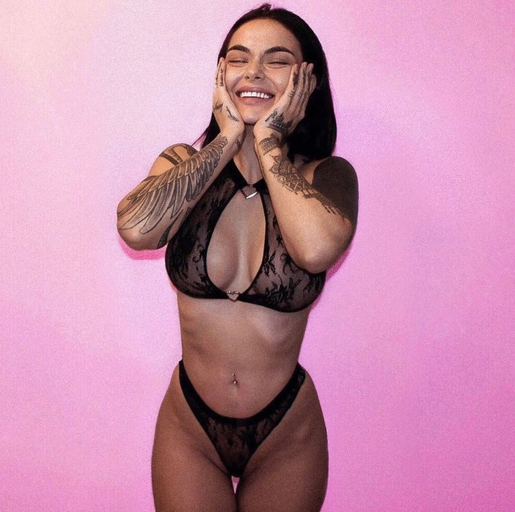 Камилла Смагулова: Красивая девушка и боец ММА