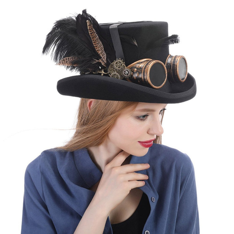 Немецкая шляпа с пером Немецкая шляпа с пером