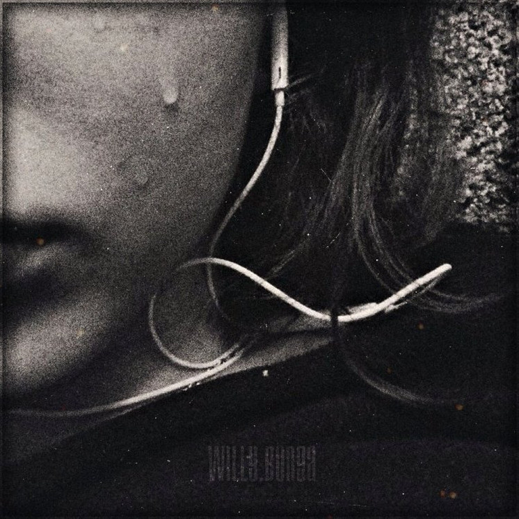 Плачущая девушка: как выбрать подходящее изображение для аватара