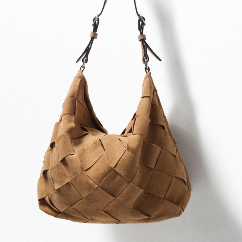 Плетеные кожаные сумки: стиль и комфорт