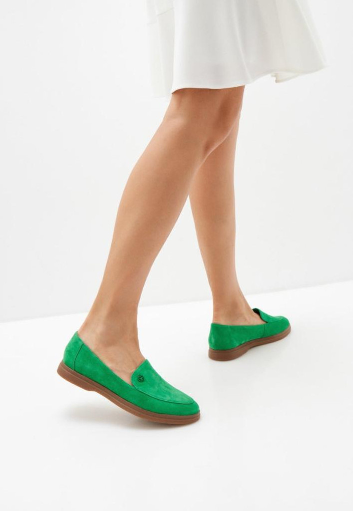 Зеленые лоферы Respect Yourself: стиль и комфорт