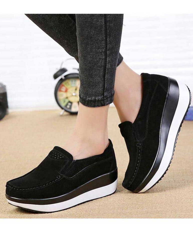 Женские спортивные лоферы: модные и удобные туфли для активного образа жизни